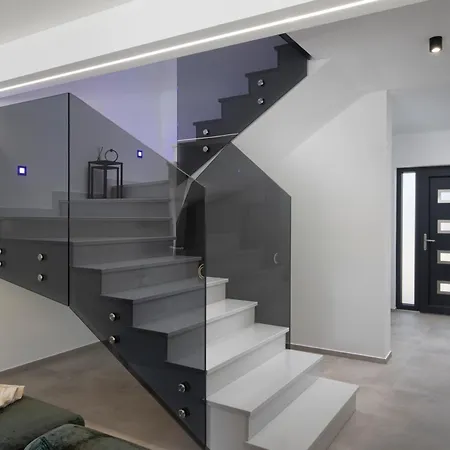 Lumea - 4 Bedroom With Pool Vila